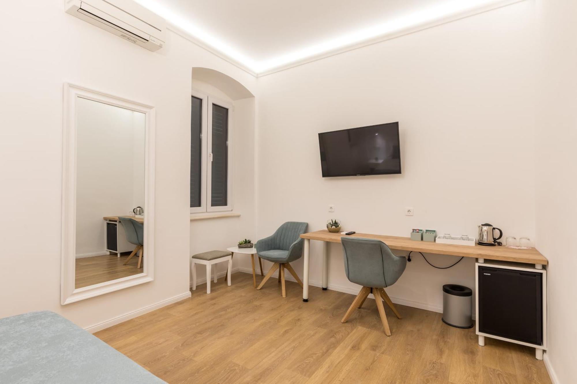Maniva Old Town Luxury Rooms - Prime Spot By Riva Promenade Split Exterior foto