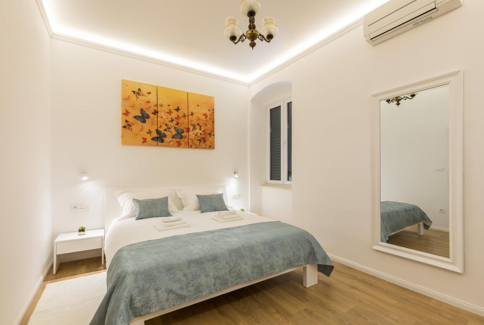 Maniva Old Town Luxury Rooms - Prime Spot By Riva Promenade Split Exterior foto